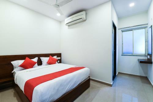 Hotel Blue Moon