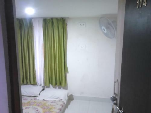 Hostal Leela Guest House