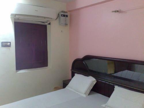Hostal Shanti Guest House Manikarnika Ghat