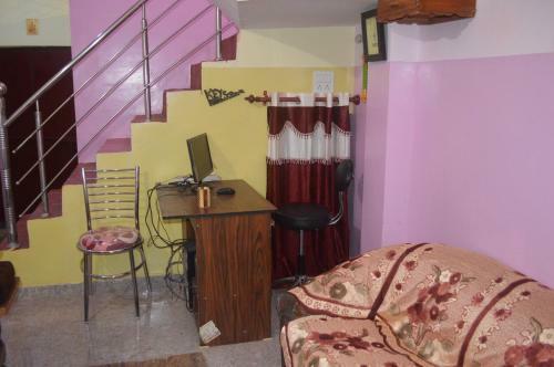 Hostal Azure Family Paying Guest House