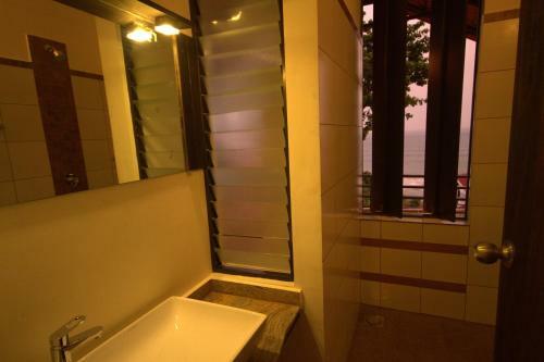 Hotel Thanal Beach Resort