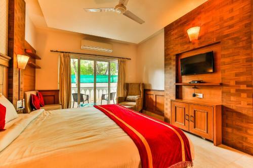 Shining Sand Beach Hotel