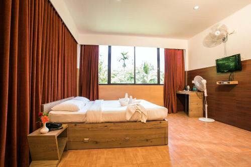 Hotel Crescent Residency