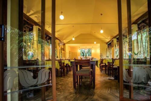 Hotel Crescent Residency