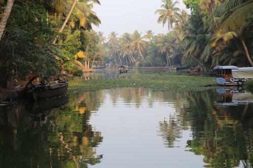 Marari Houseboat