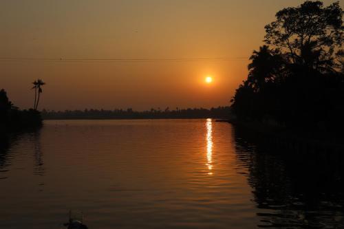 Marari Houseboat