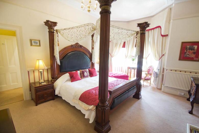 Hotel Cranleigh