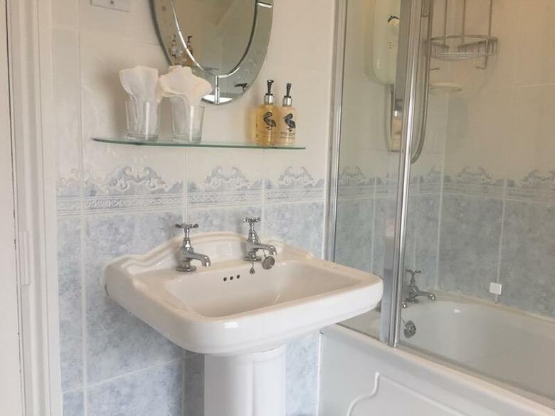 Hotel Cranleigh