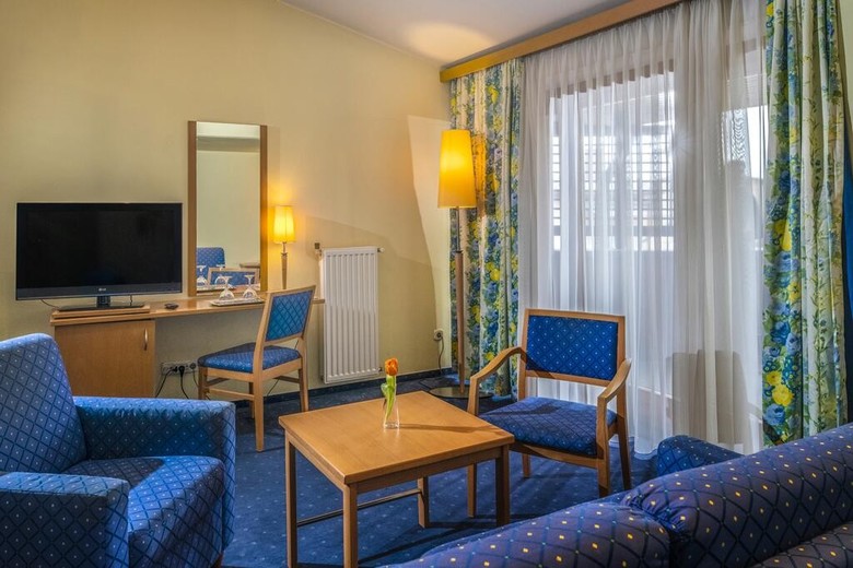 Corvin Hotel Budapest Sissi Wing