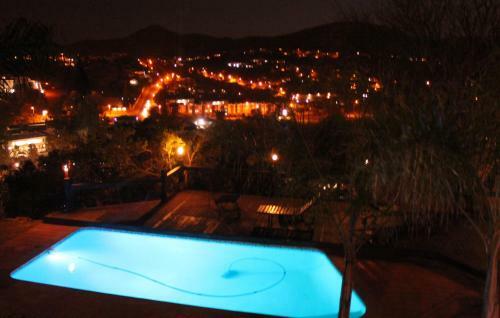 Hostal Hilltop Guest House