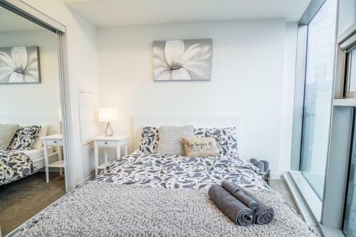 Apartamento Aoc Suites - Two Bedroom Condo - City/cn Tower View