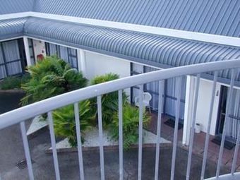Sails Motor Inn