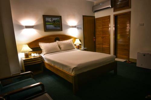 White House Hotel