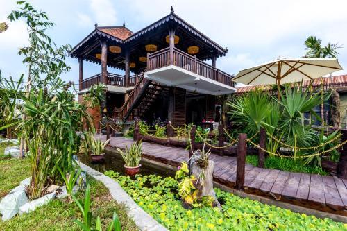 Java Wooden Villa