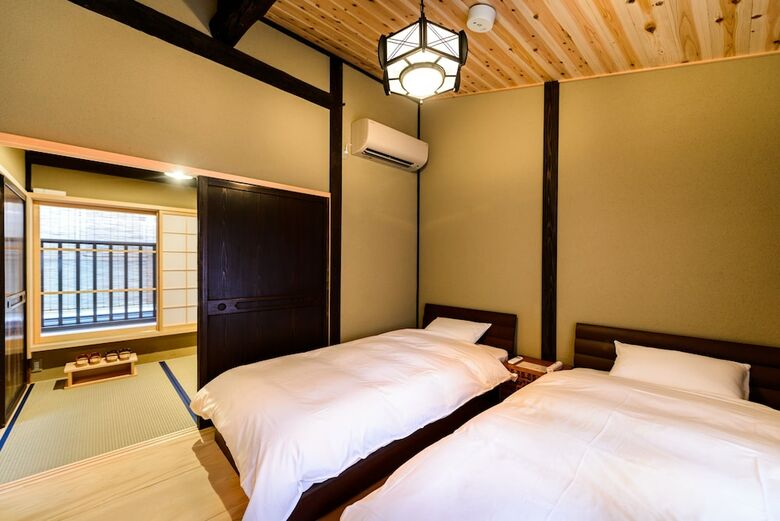 Nadeshiko Shirakawa Machiya House
