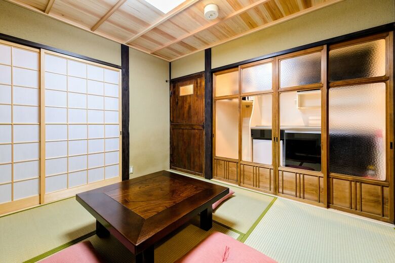 Nadeshiko Shirakawa Machiya House