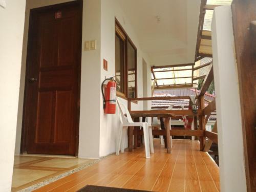 Hostal Victoria Beach House