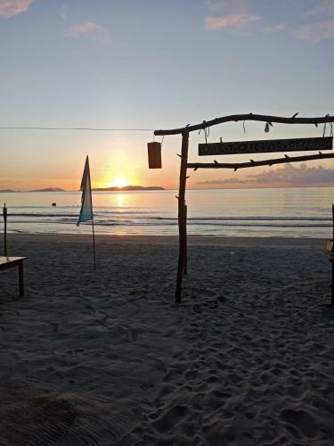Hostal Victoria Beach House
