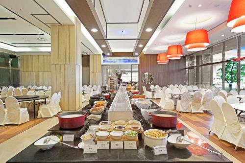 Naruwan Galaxy Hotel