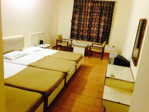 Lodge Hotel Ranjit Residency