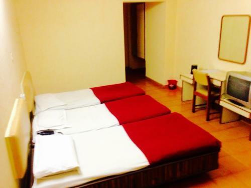 Lodge Hotel Ranjit Residency
