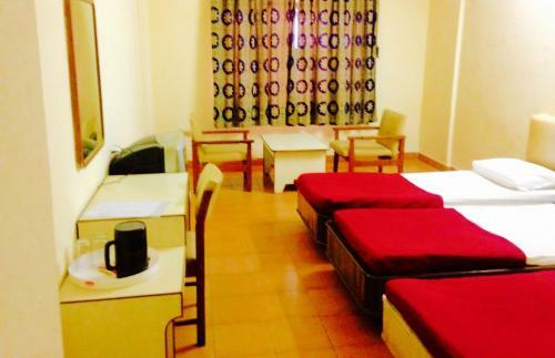 Lodge Hotel Ranjit Residency