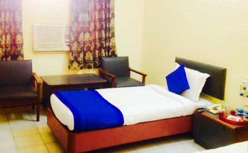 Lodge Hotel Ranjit Residency