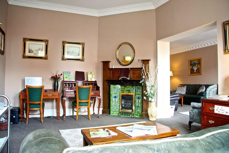 Hotel Egans House