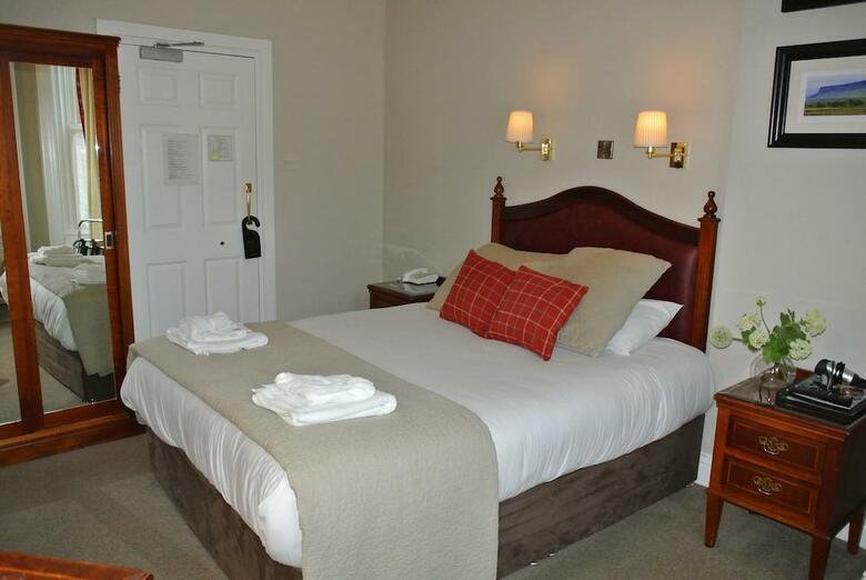 Hotel Egans House