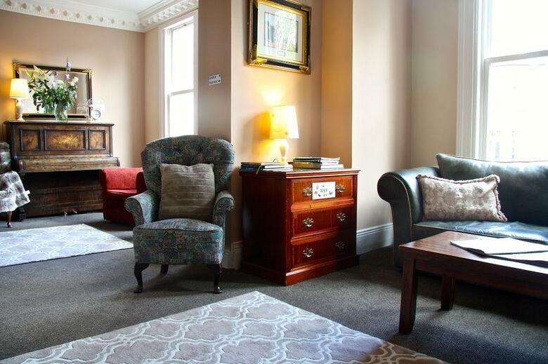 Hotel Egans House