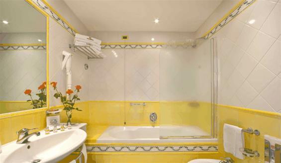 Hotel Grand Continental