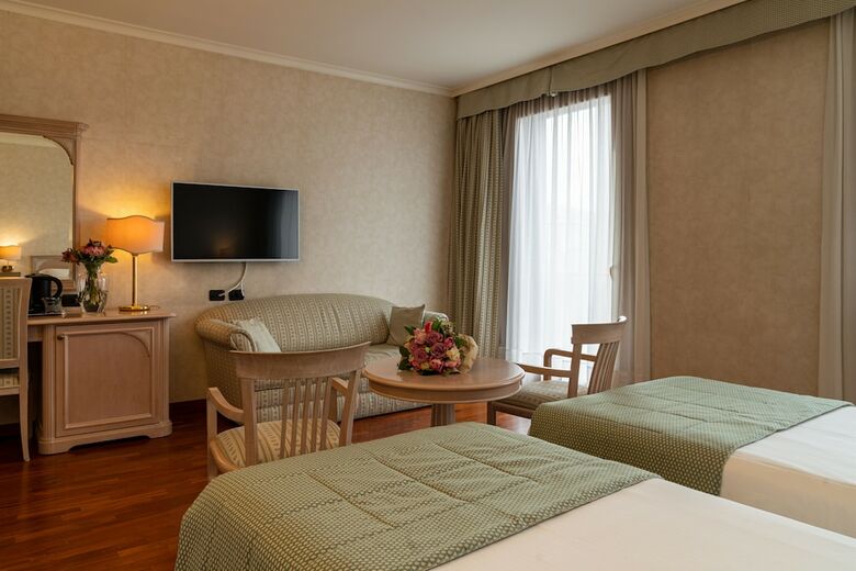 Hotel Roxy Plaza