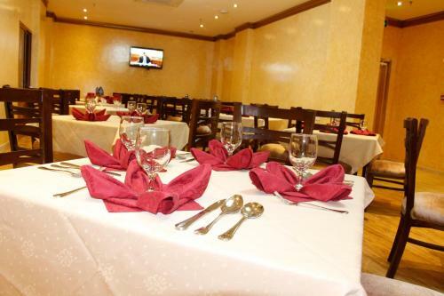 Riyam Hotel