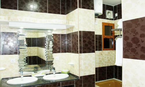 Riyam Hotel