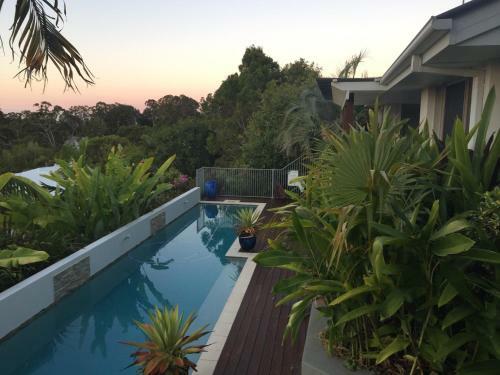 Hostal Sunshine Coast Tropical Getaway