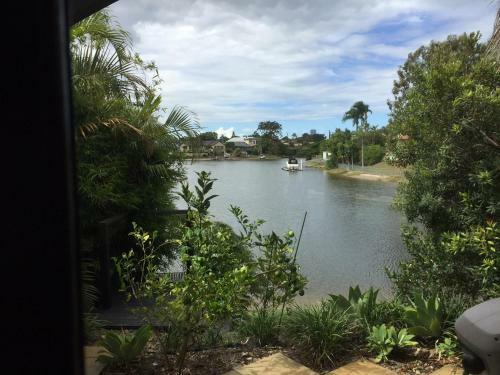 The Bali Hut On Water Central