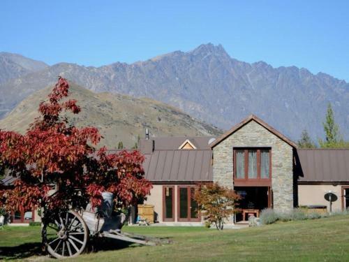 Bed & Breakfast Three Thirty