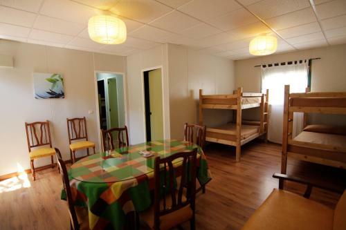 Centro De Ocio Al�a Bungalows Camping Rafting Benamej�