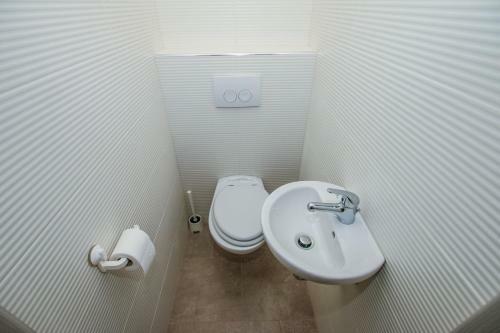 Apartment In Funtana With Three-bedrooms 1