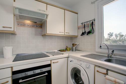 Sunny Golf Apartment