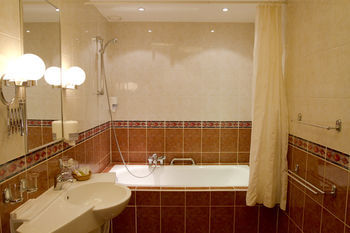 Sarunas Hotel