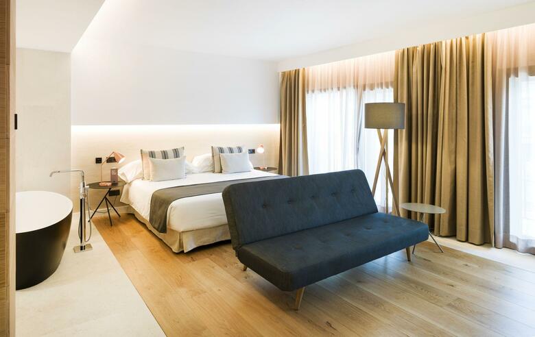Nakar Hotel