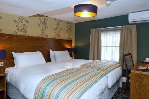Hotel The Hatchet Inn