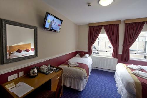 The Queen's Hotel