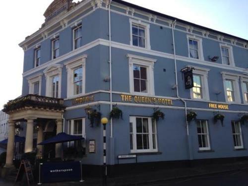 The Queen's Hotel