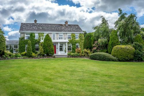 Bed & Breakfast Tattykeel House