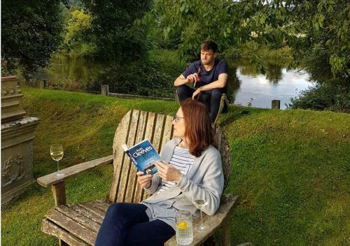 River Edge Lodges