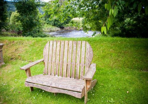 River Edge Lodges