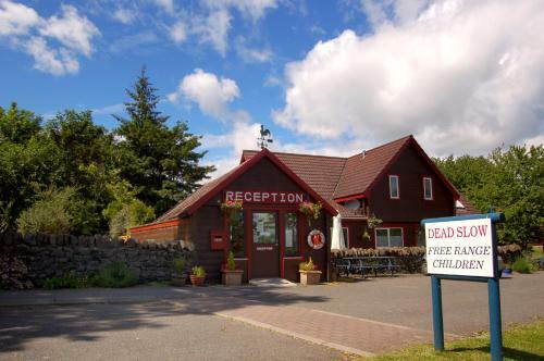 River Edge Lodges