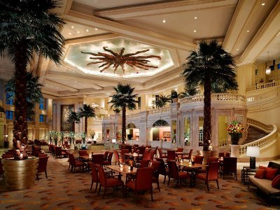 Hotel Peninsula Manila